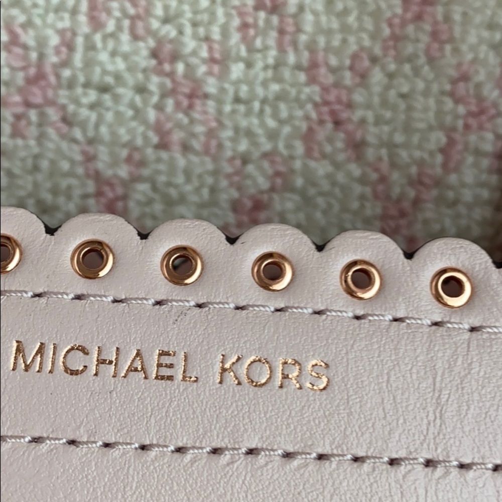Purse - Picture 2 of 4